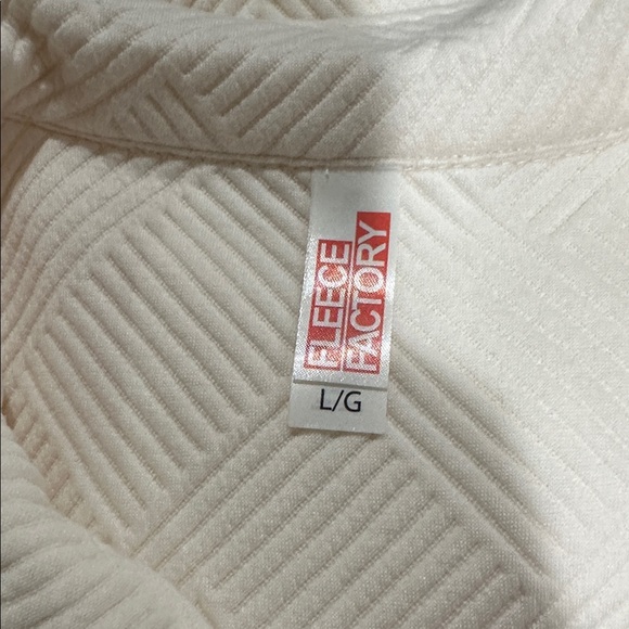 Fleece factory Geometric Jacquard Short Sleeve Button-Down Shirt - Picture 7 of 9